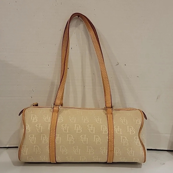 NWOT - DOONEY & BOURKE SHOULDER HANDBAG PURSE WITH IMPERFECTIONS - Picture 3 of 11